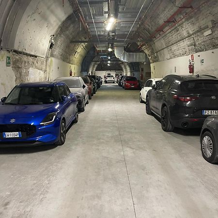 Deluxe Apartment Self Check In Parking 热那亚 外观 照片