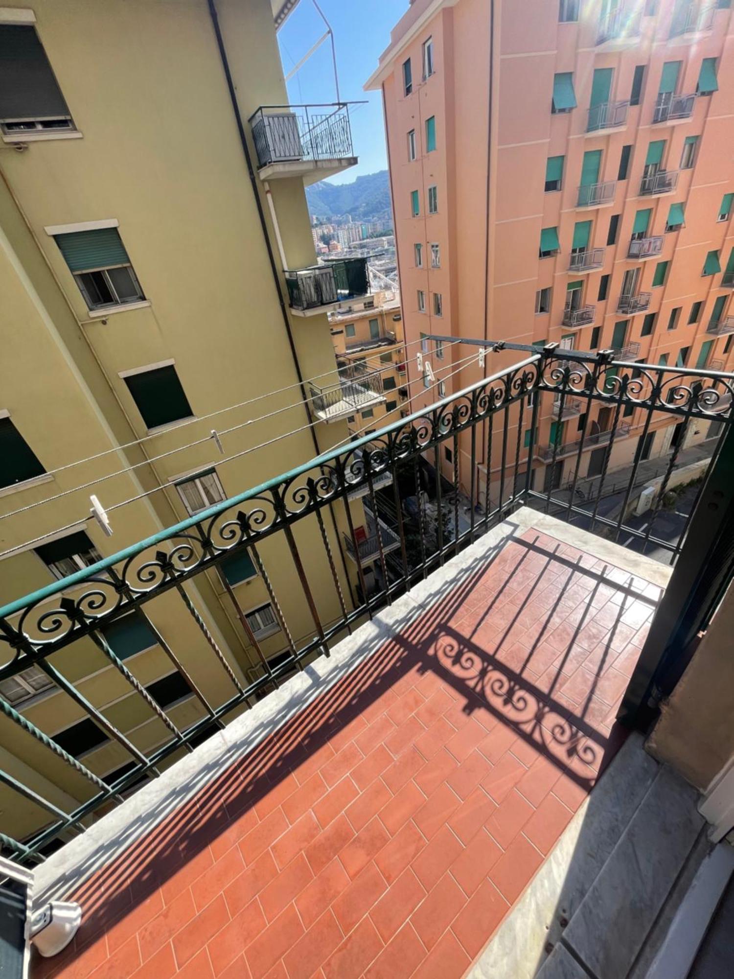 Deluxe Apartment Self Check In Parking 热那亚 外观 照片